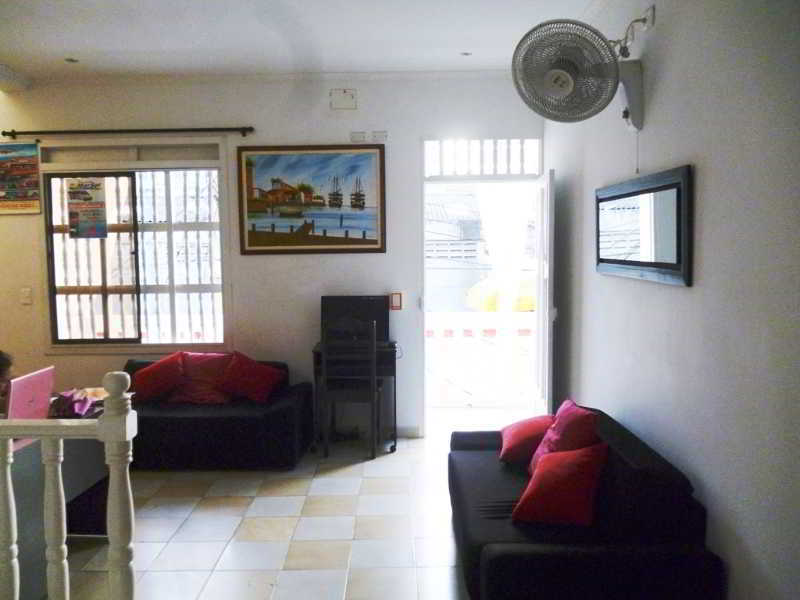 Arthur House 3*
